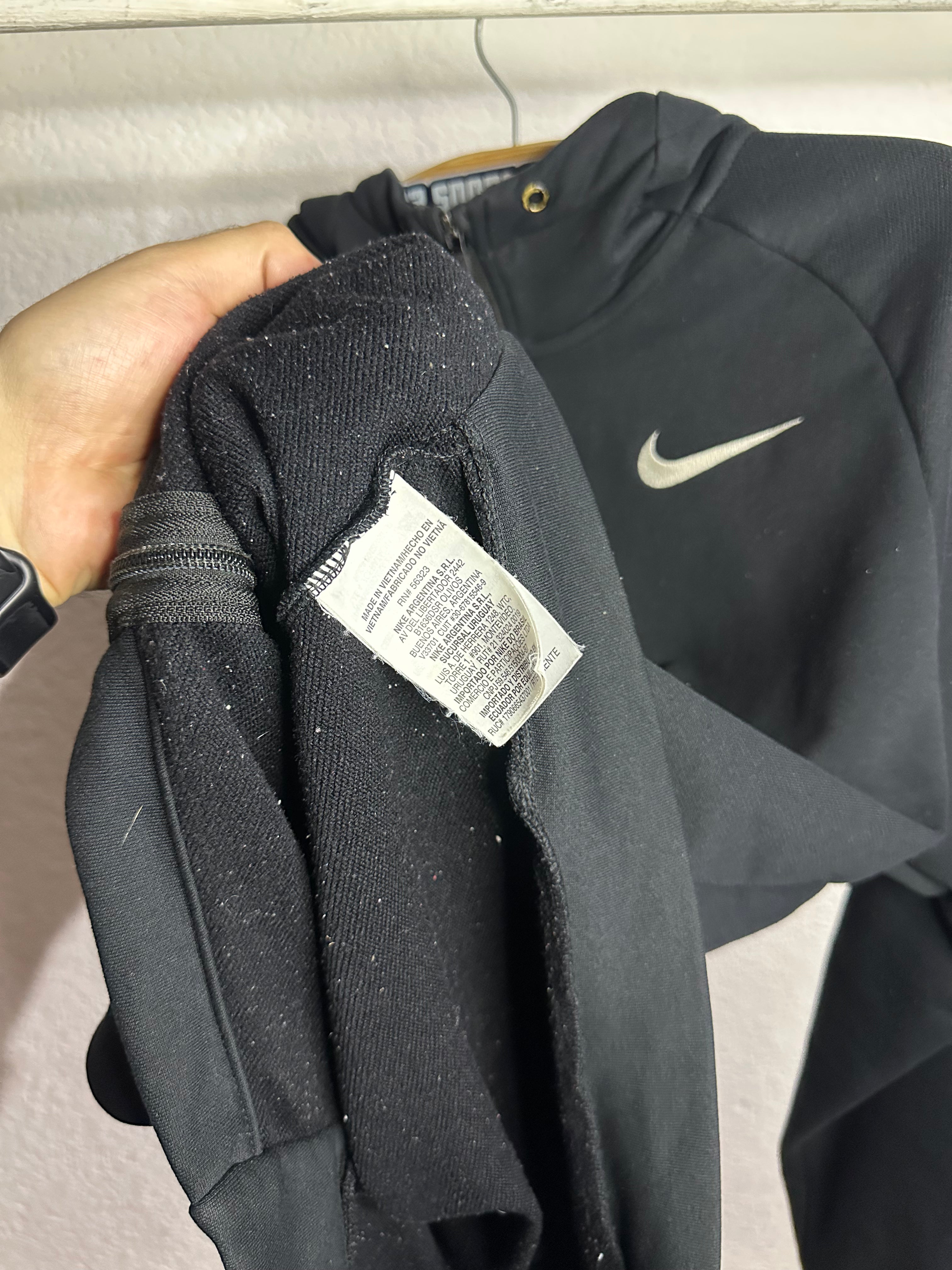 Conjunto deportivo Nike Dri-fit (M)