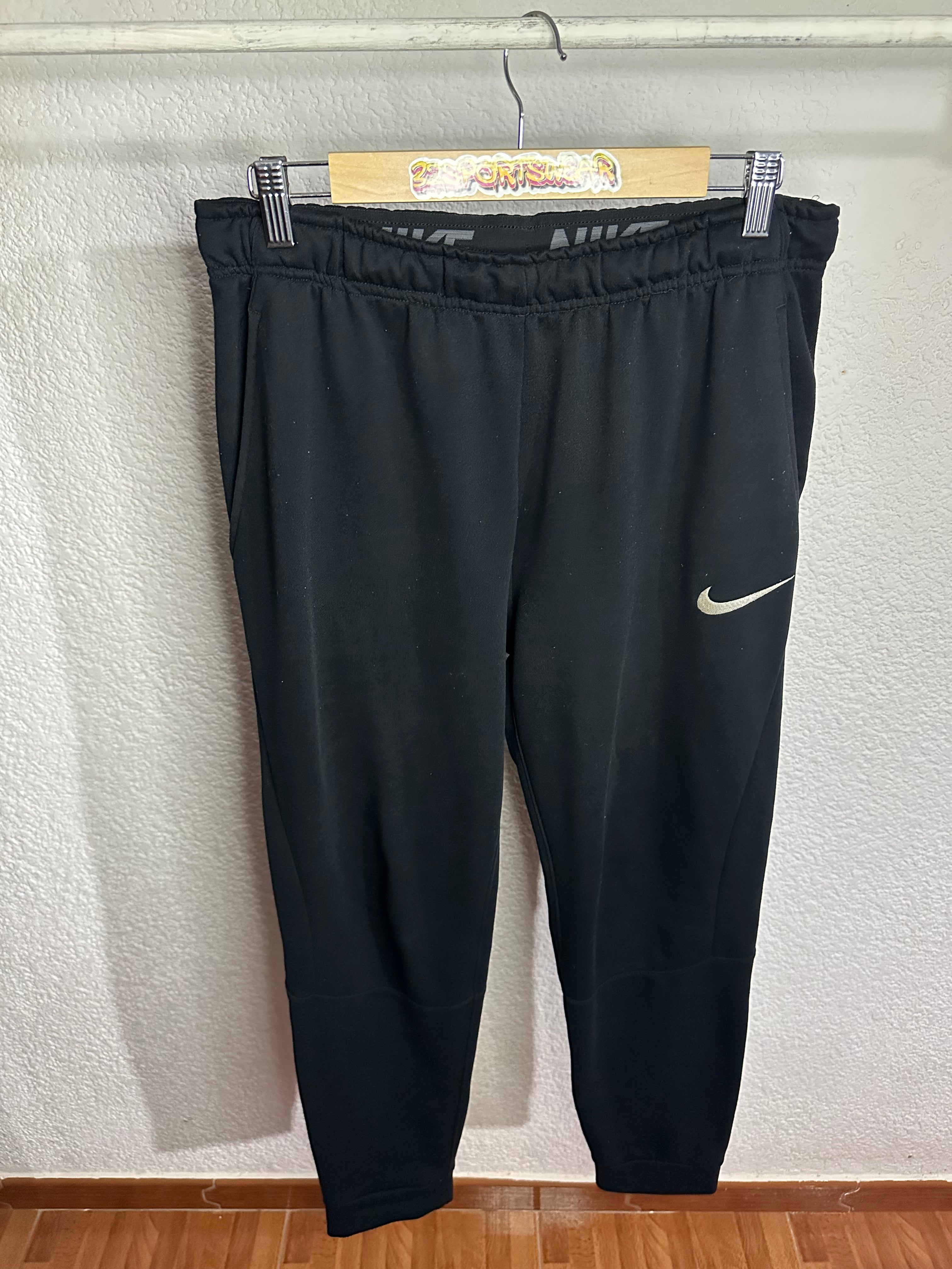 Conjunto deportivo Nike Dri-fit (M)