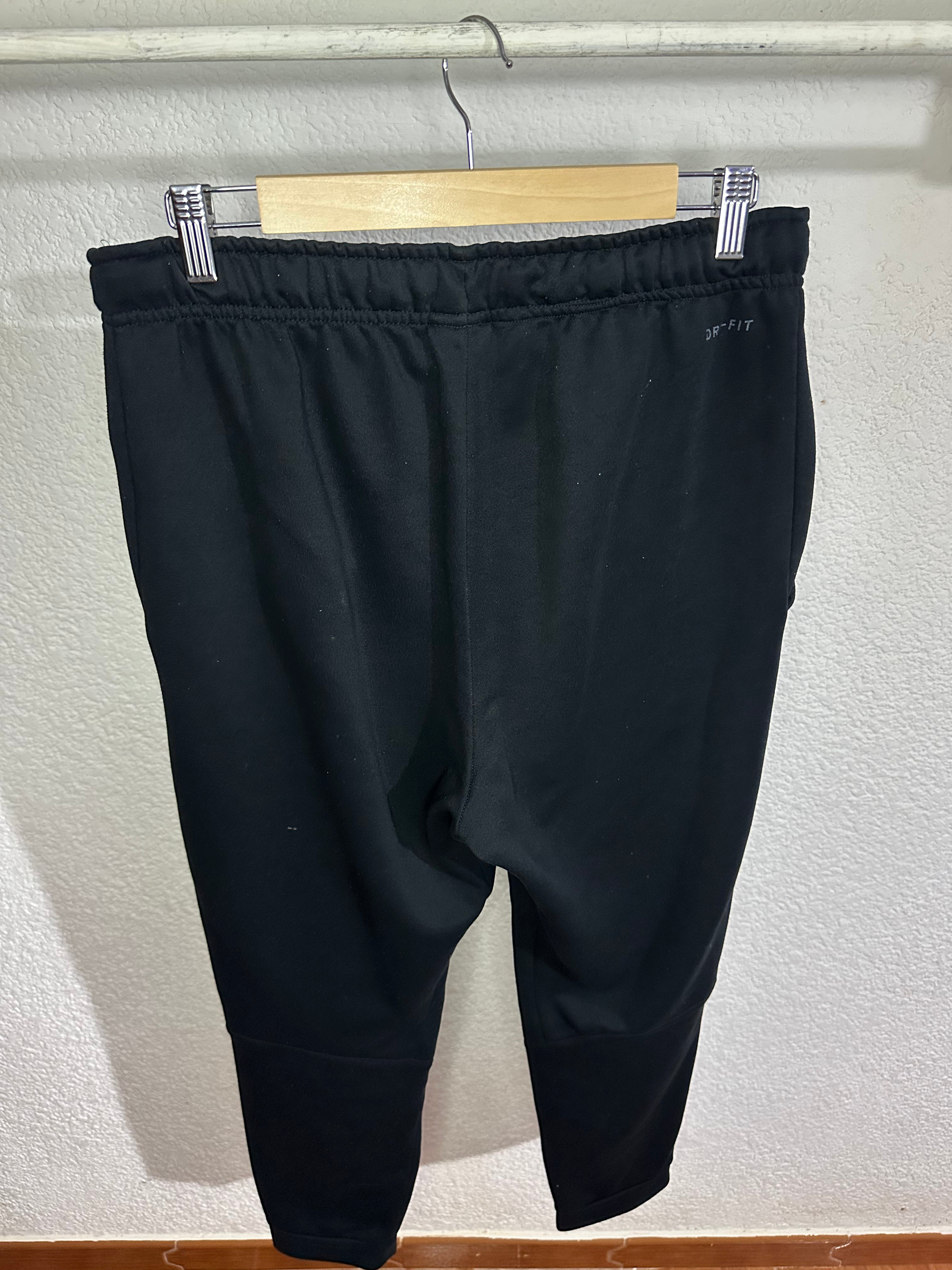 Conjunto deportivo Nike Dri-fit (M)