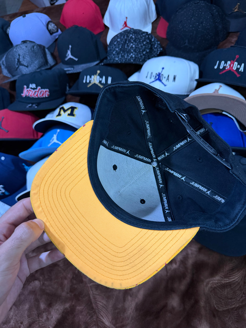 Gorra Jordan Retro 4 “Gray Flight”  🎨