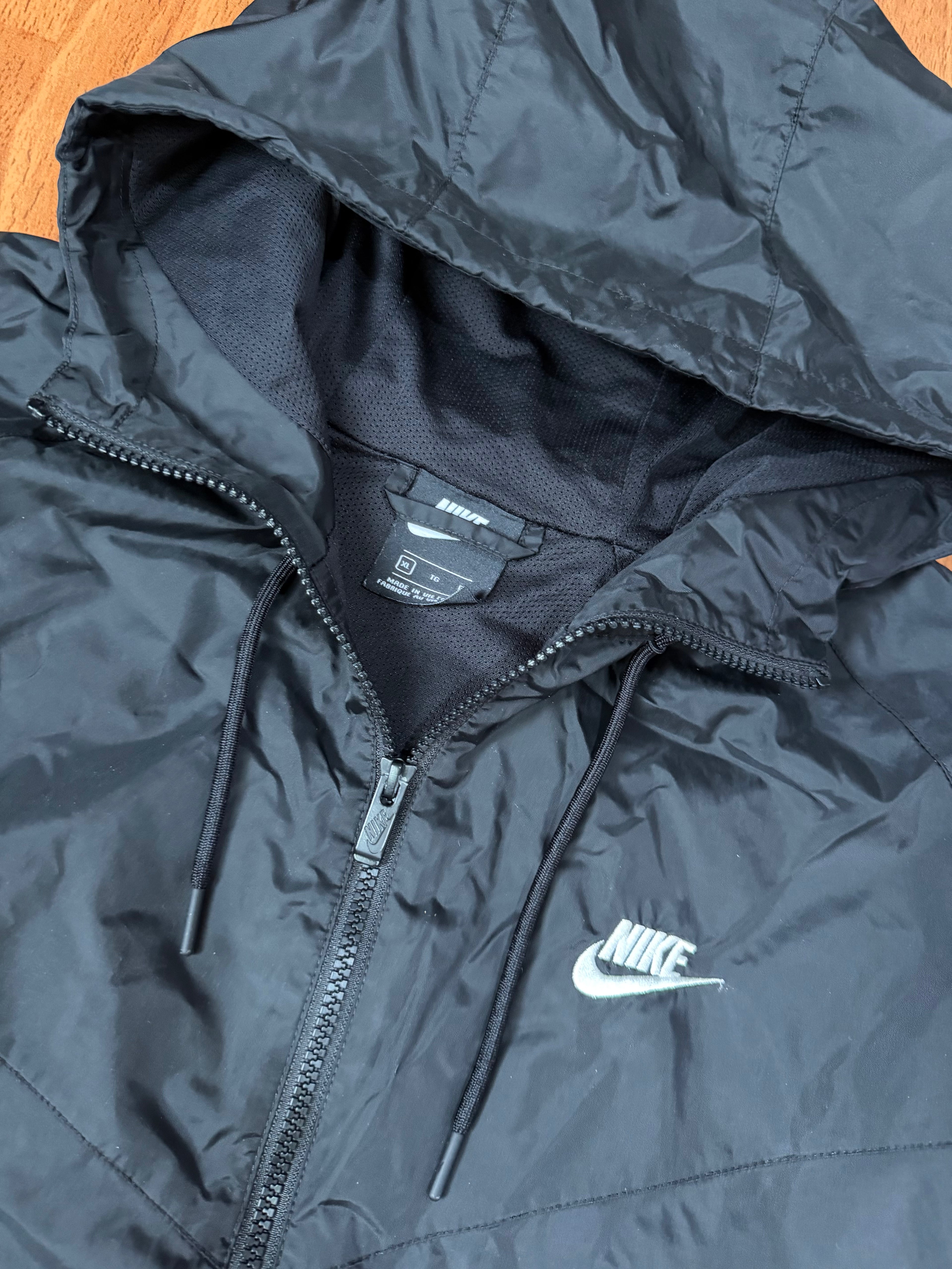 Piloto Rompeviento Nike Windrunner (S)